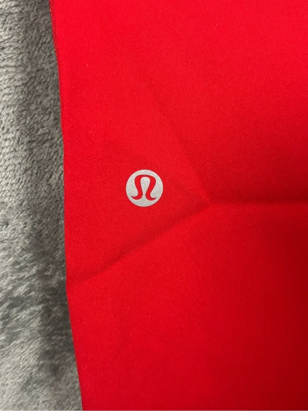 NWOT Lululemon Red Cropped Leggings Size 16‎